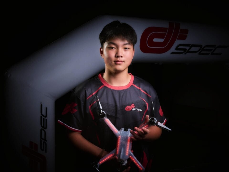 Peiyu dspec drone pilot 01